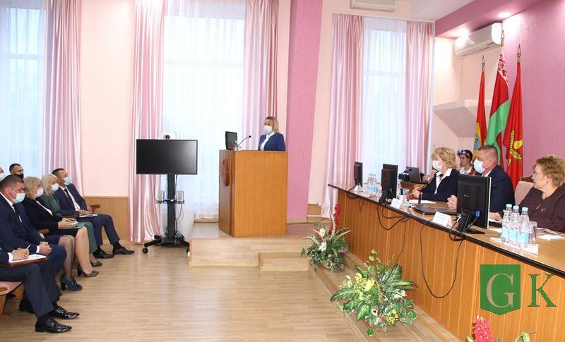 Александра Михеенко утверждена на должность председателя Костюковичского райисполкома