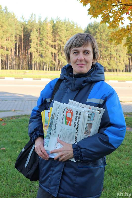 Почтальон Альбина Шарапенда: «Жители Костюковичей каждый день с нетерпением ждут газеты»