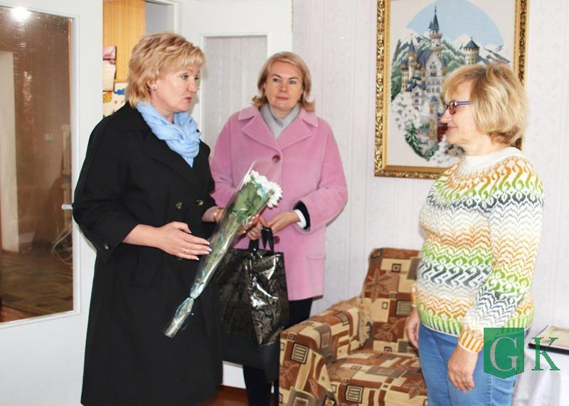Руководство района уделило особое внимание в День матери женщинам Костюковщины