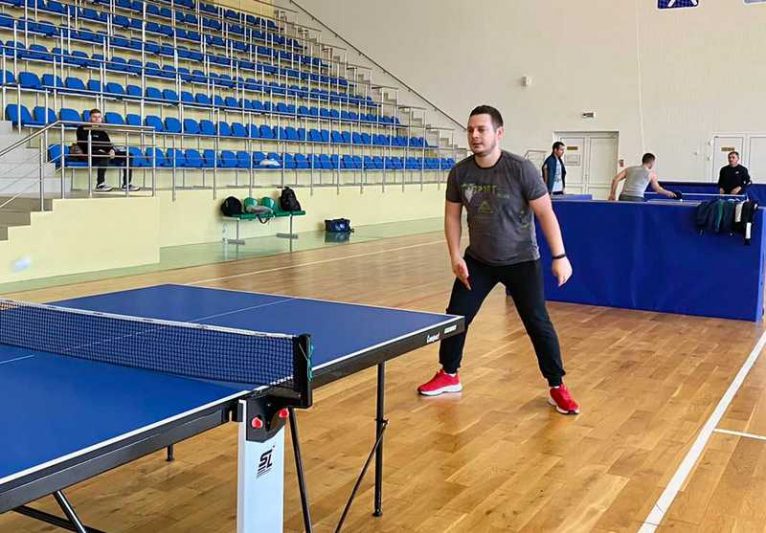 Ловкость, координация и точный удар: Как прошли соревнования по настольному теннису в Костюковичах