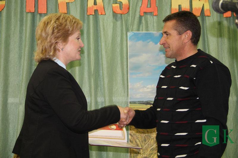 Торжественные мероприятия, посвященные Дню работника сельского хозяйства и перерабатывающей промышленности, проходят в Костюковичском районе
