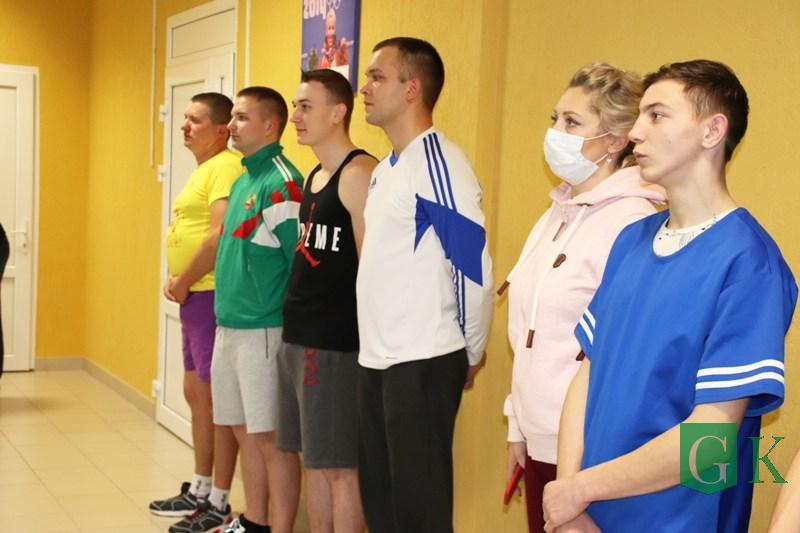 Учащиеся Костюковичского профессионального лицея № 8 «бросили вызов» милиционерам в спортивном состязании. Фото