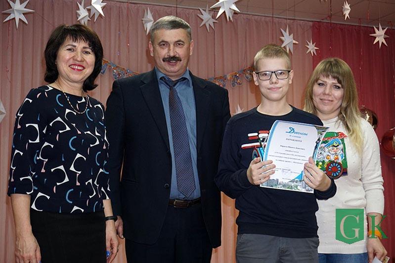 Школьный праздник #Наша гордость прошел в средней школе №4 г. Костюковичи   