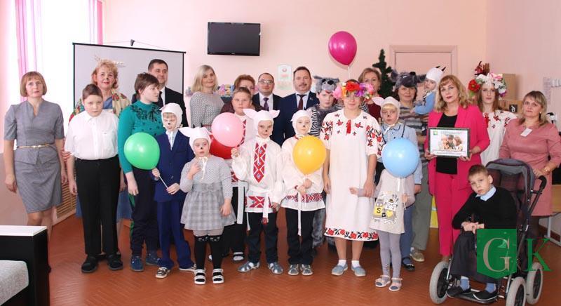 Виктор Ананич посетил Костюковичский районный центр коррекционно-развивающего обучения и реабилитации