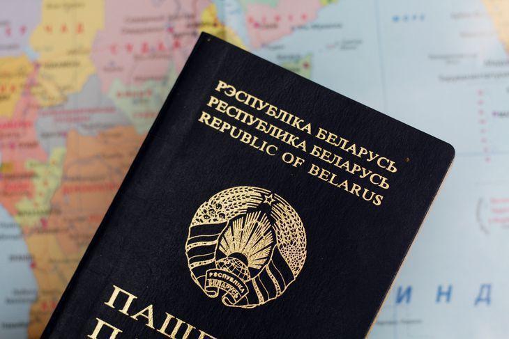 Госпогранкомитет пояснил, как пересекать границу по биометрическим паспортам