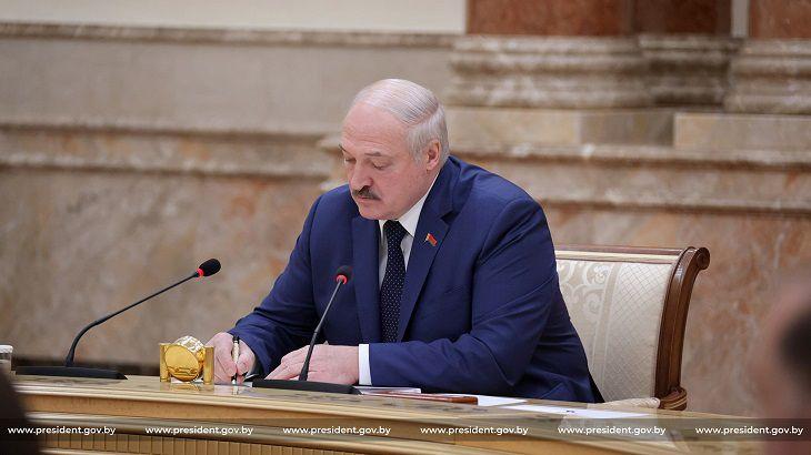«Категорически предупреждаю: меры будут жесткие». Лукашенко о ценах в Беларуси