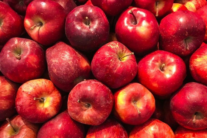 МАРТ: социальная скидка распространена на овощи и яблоки