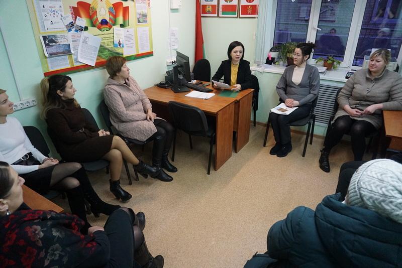 Изменения и дополнения в Конституцию продолжают обсуждать в трудовых коллективах Костюковичского района