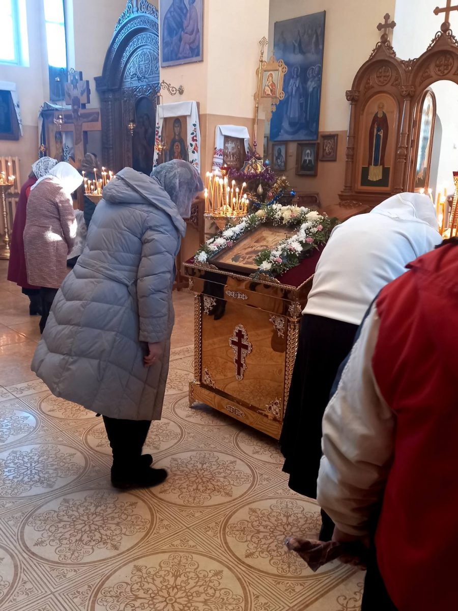 Православные костюковчане празднуют Рождество Христово