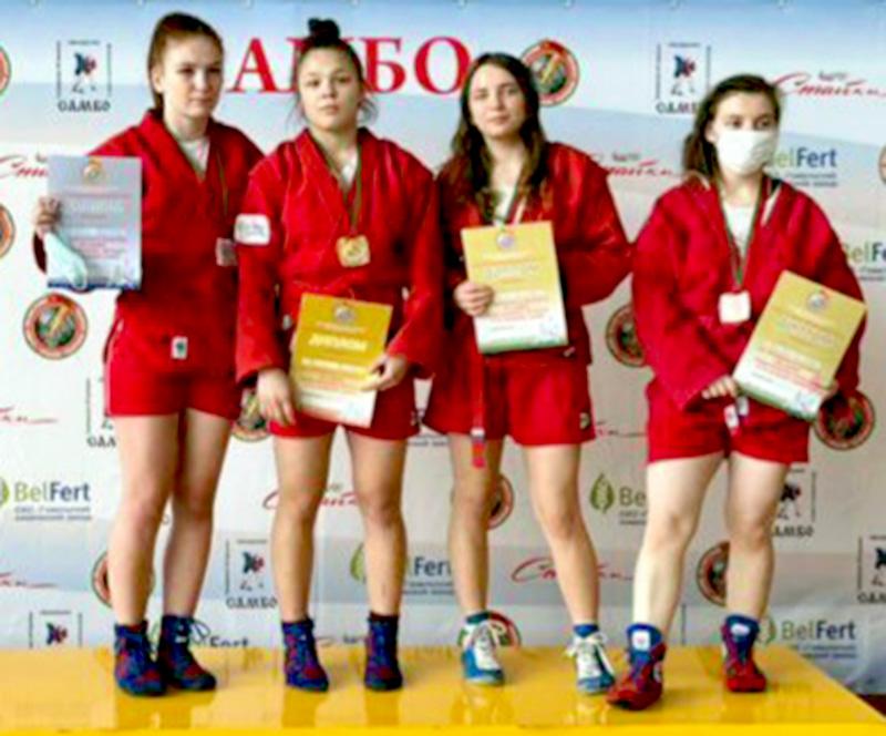 Костюковчанка Полина Бурачкова одержала убедительную победу на чемпионате Беларуси по самбо