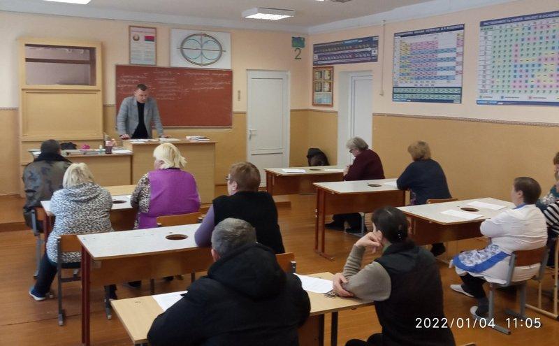 В Костюковичском районе продолжают обсуждать проект изменений и дополнений Конституции Республики Беларусь