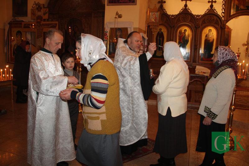 Фотофакт: Православные костюковчане встретили Крещенский сочельник
