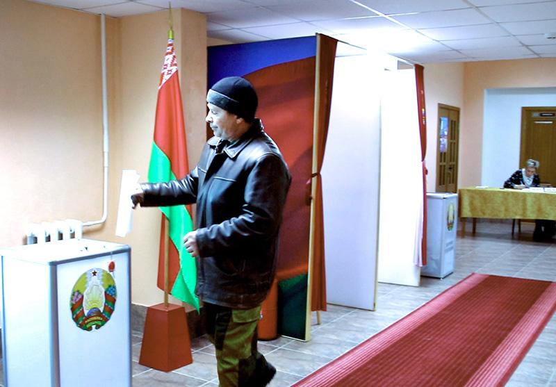 "Каждый гражданин нашей страны сегодня голосует за процветающую Беларусь". Мнение