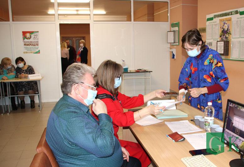 Больничный участок для голосования № 1 по референдуму сегодня работает в непривычном режиме