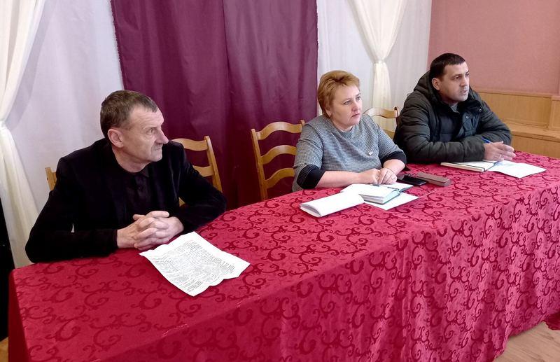 В агрогородке Новые Самотевичи жители поселка решали свои проблемы на встрече с представителями районной власти