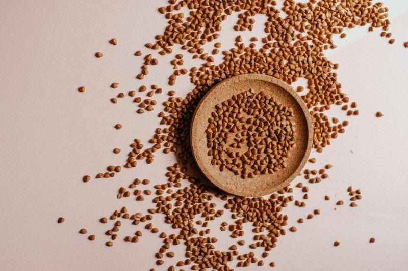 Совмин установил временный запрет на вывоз пшеничной муки и гречки