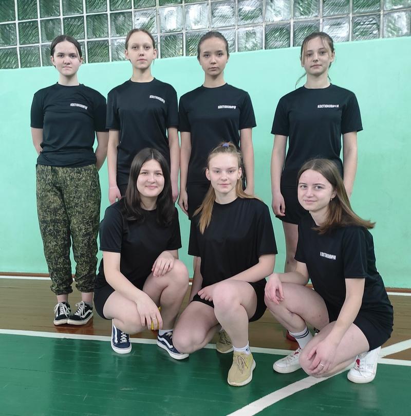 Сборная команда по волейболу среди подростков Костюковичского района заняла первое место в областных зональных соревнованиях
