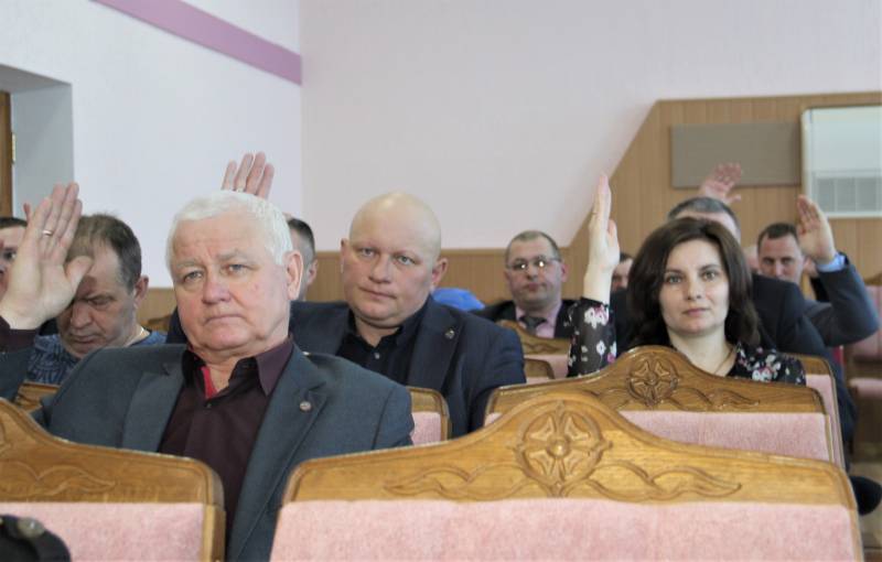 Очередная тридцать пятая сессия Костюковичского районного Совета депутатов состоялась в зале заседаний райисполкома