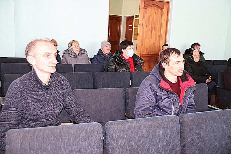 Председатель райисполкома Александра Михеенко встретилась с жителями агрогородка Бороньки