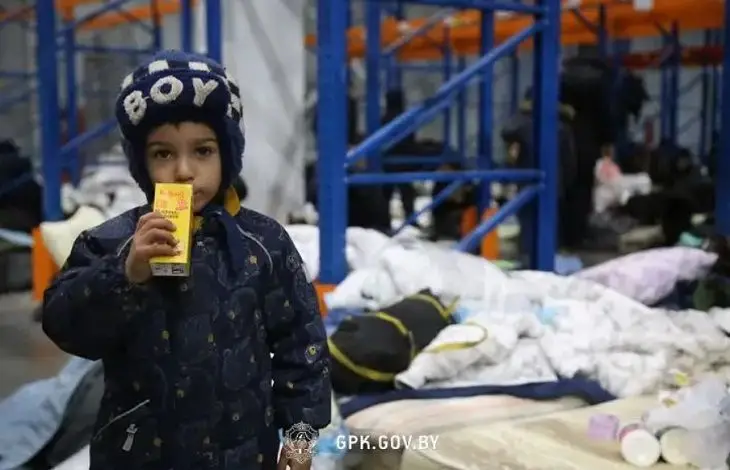На белорусско-польской границе остаются еще более 400 беженцев – Красный Крест