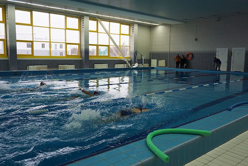 Соревнования по плаванию среди детей и подростков прошли в Костюковичах. Фото