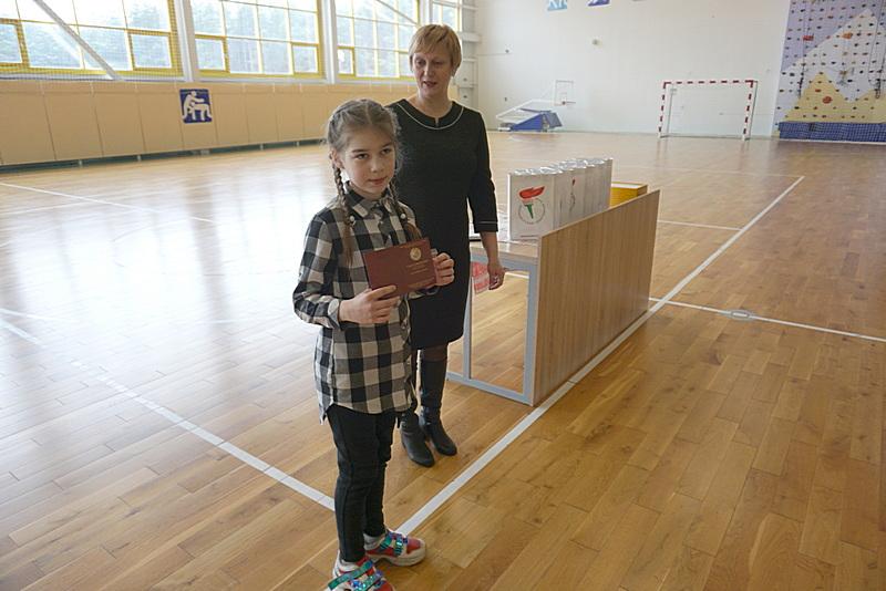 В Костюковичах наградили юных спортсменов и учащихся конкурса детского рисунка