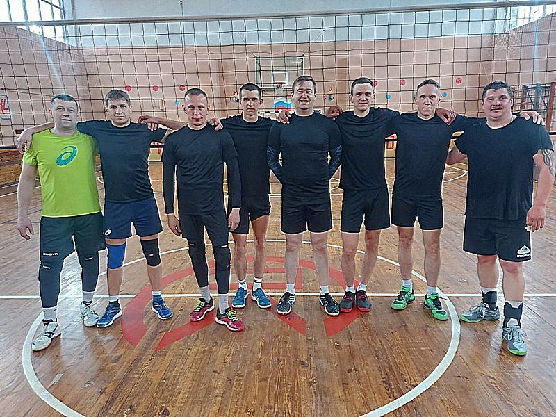 В Сураже прошли открытые соревнования по мини-футболу и волейболу