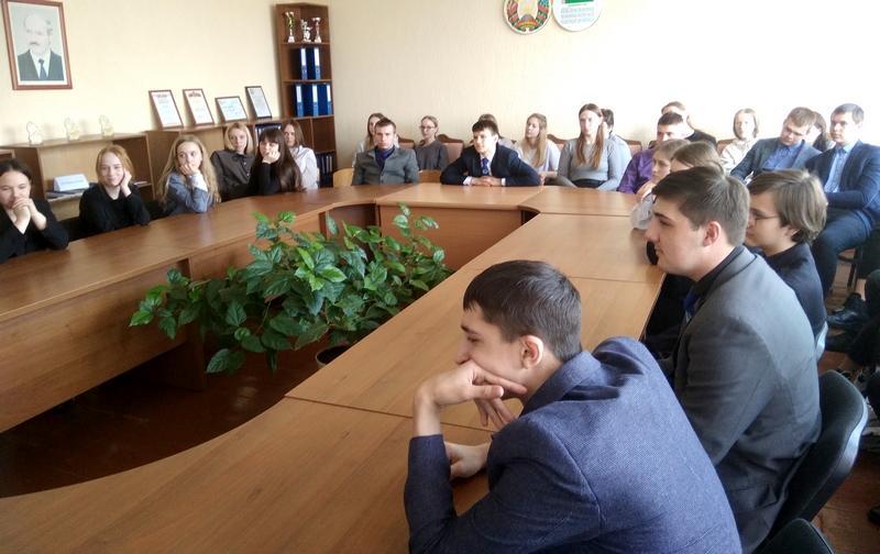 В рамках республиканского информационно-образовательного проекта ШАГ состоялся единый информационный час "Гордость за  Беларусь. Чистая окружающая среда – ключ к здоровой жизни»
