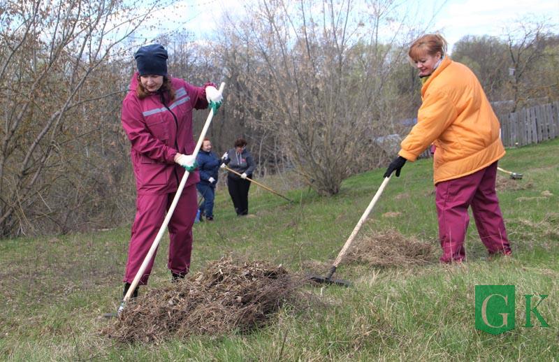 Субботник: в Костюковичском районе продолжаются мероприятия по благоустройству и наведению порядка на земле