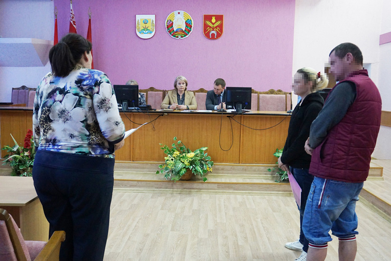 Работа с неблагополучными семьями: заседание координационного совета по реализации Декрета № 18 прошло в Костюковичах