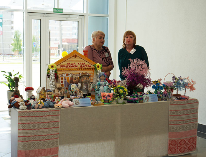 Творческий отчет районного центра детского творчества «Путешествие по радуге» состоялся в Костюковичах