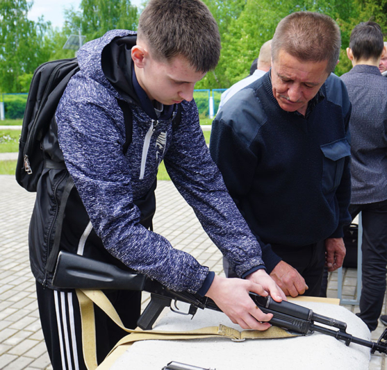 На базе Костюковичской районной гимназии прошли учебно-полевые сборы с учащимися 10 класса