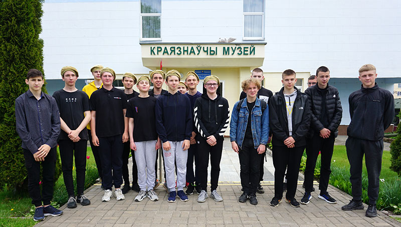 На базе Костюковичской районной гимназии прошли учебно-полевые сборы с учащимися 10 класса