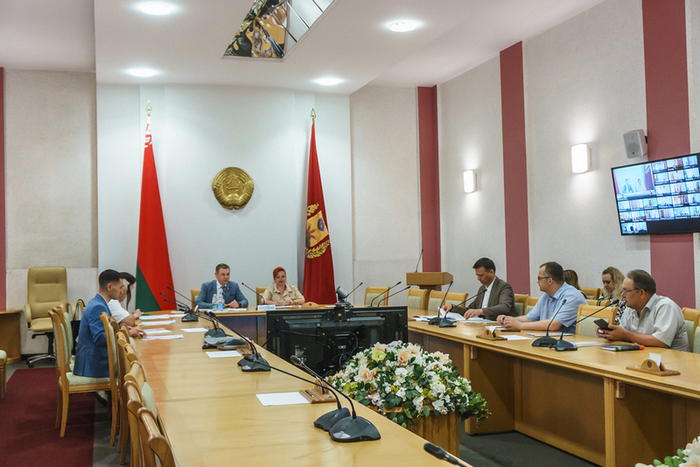 Роль средств массовой информации обсудили на заседании постоянной комиссии областного Совета депутатов
