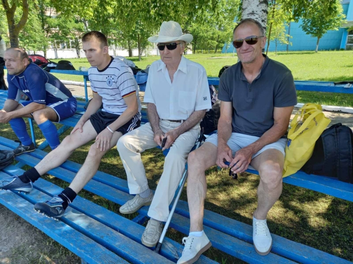 Ветераны и молодежь сыграли в футбол в Костюковичах