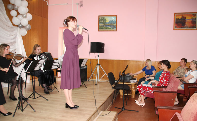 Фотофакт: концерт инструментального ансамбля "Мелос" состоялся в Костюковичах