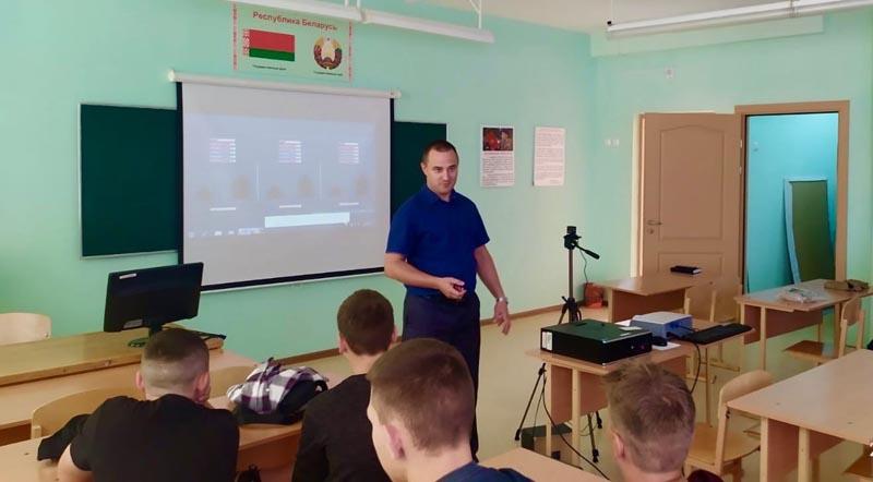 Военно-патриотический клуб «Зубр» набирает популярность среди учащихся