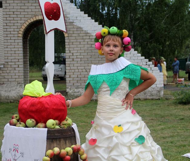 Фотофакт: Как «Яблочный спас» прошел на Костюковщине