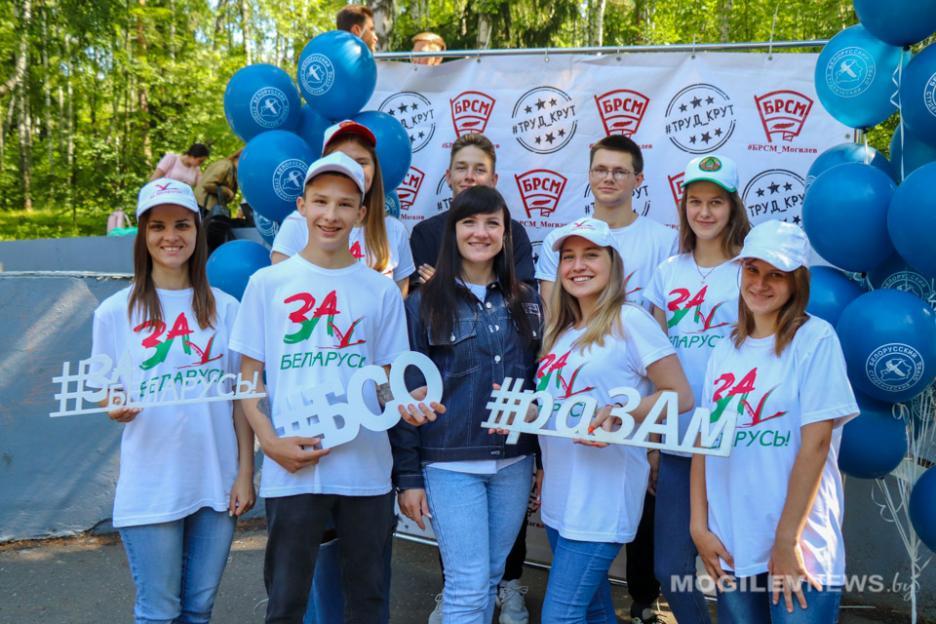 Фестиваль творчества студенческих отрядов «Молодость в бойцовке» прошел в Могилеве