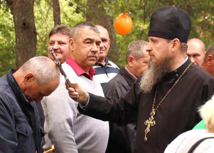 На месте бывшей церкви в деревне Осов Забычанского сельсовета состоялось открытие памятного знака – православного креста