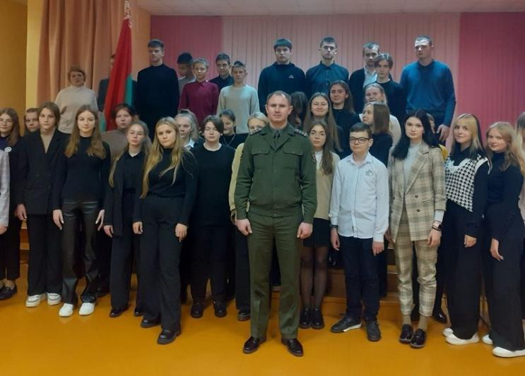 Флешмоб "Мы едины", посвященный Дню народного единства, проходит среди молодежи Костюковщины
