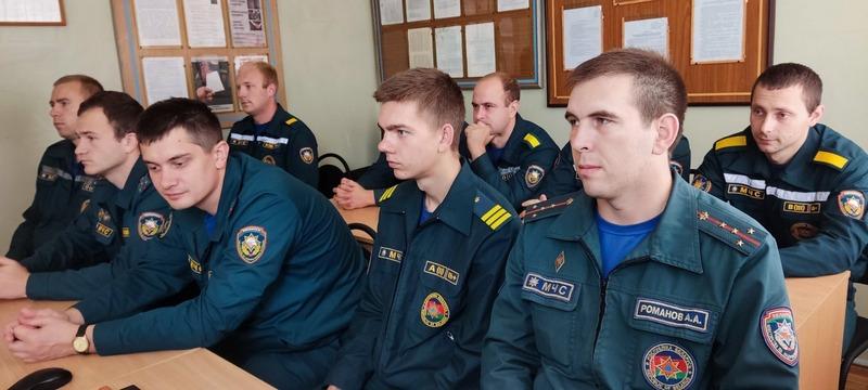 Лидер БРСМ провела открытый диалог со спасателями Костюковичского района