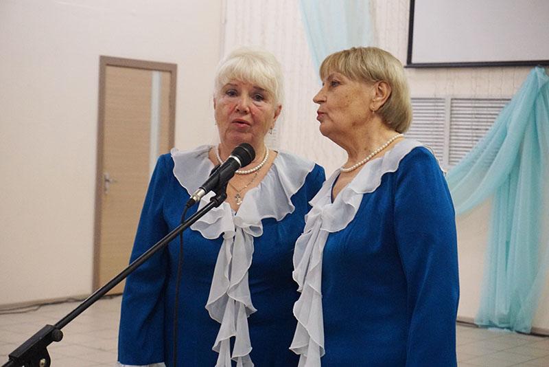 В МКЦ «Юность» прошел праздничный концерт ко Дню пожилого человека