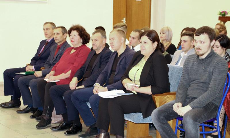 С молодыми специалистами Костюковщины встретилась глава района Александра Михеенко