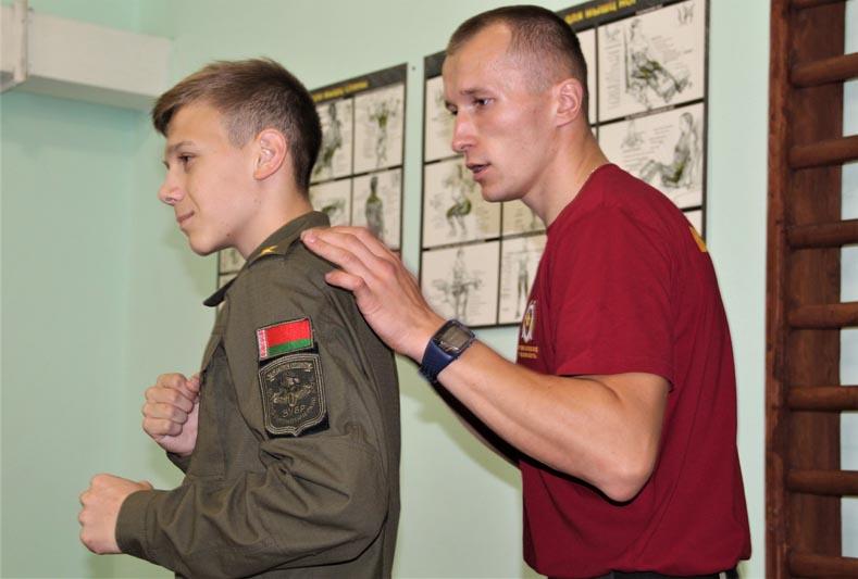 В Костюковичах воспитанники военно-патриотического клуба «Зубр» приступили к освоению программы