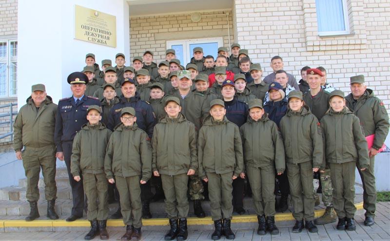 В Костюковичах воспитанники военно-патриотического клуба «Зубр» приступили к освоению программы