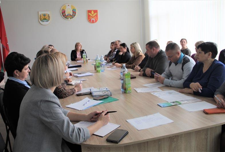 Обучающий семинар по вопросам привлечения в регион иностранной безвозмездной помощи прошел в Костюковичах