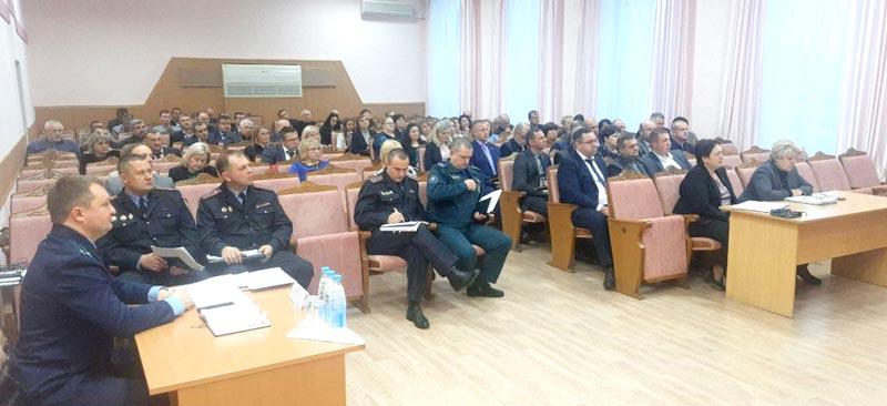 Ход реализации требований Директивы Президента Республики Беларусь №1 «О мерах по укреплению общественной безопасности и дисциплины» рассмотрели в Костюковичском райисполкоме