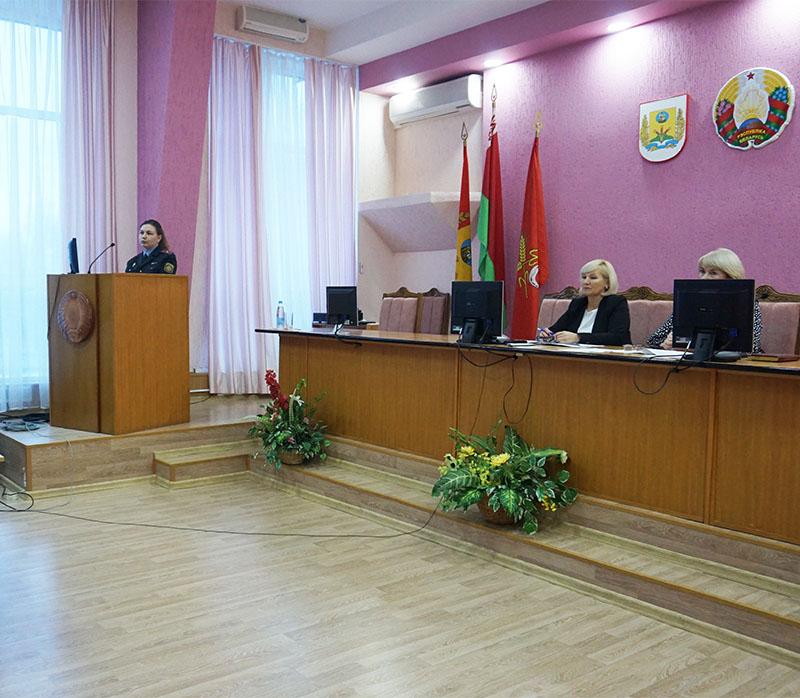 Расширенное заседание комиссии по делам несовершеннолетних состоялось в Костюковичах