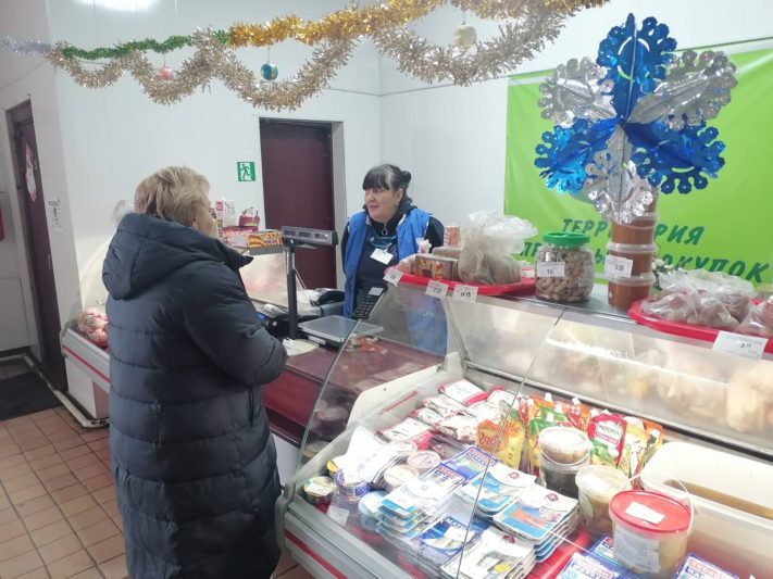 Мониторинг цен в магазинах Костюковичского района провела председатель районного Совета депутатов